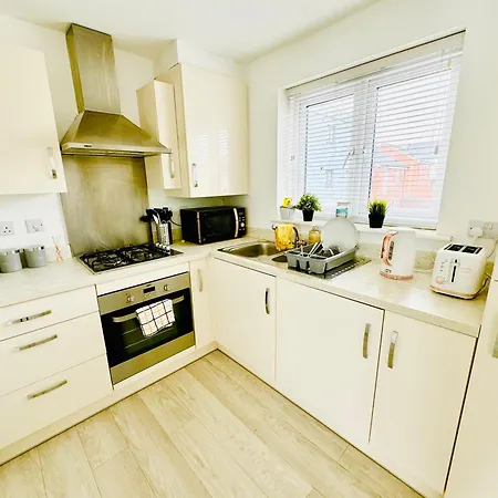 Modern 2-bedroom شقة بريستول