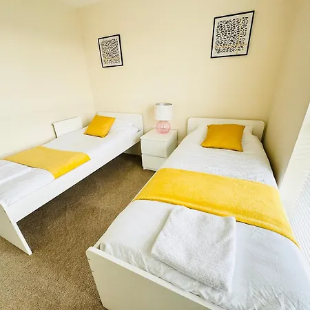 Modern 2-bedroom アパート