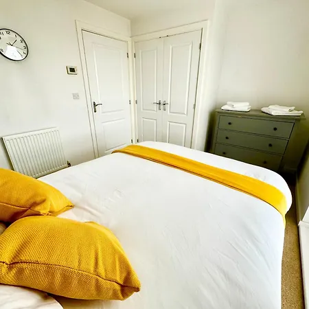 Modern 2-bedroom
