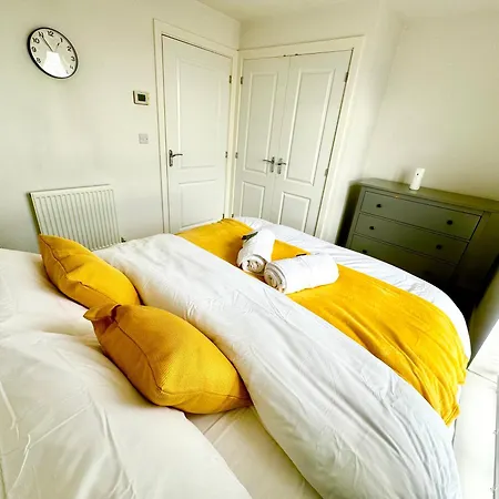 Modern 2-bedroom Μπρίστολ