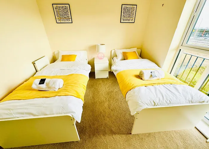 Modern 2-bedroom * Bristol