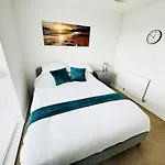 شقة Modern 2-bedroom