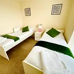 Modern 2-bedroom *