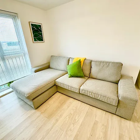 Modern 2-bedroom