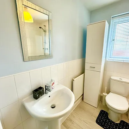 Modern 2-bedroom