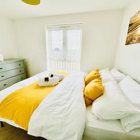 Modern 2-bedroom