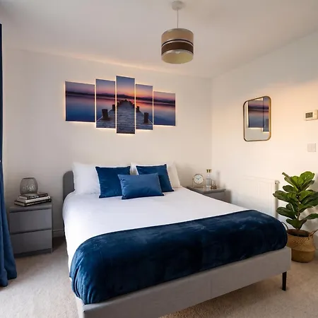 Modern 2-bedroom Bristol